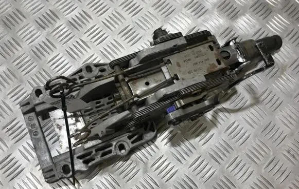 Audi A4 S4 B5 8D Steering wheel axle 8d0419502 30322928599118