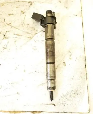 BMW 3 E90 E91 Fuel injector 7805428
