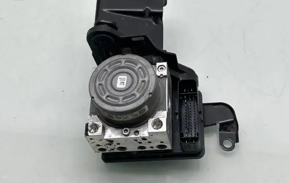Volkswagen PASSAT B8 ABS Pump 5Q0614517BL 10062534451 10091603803
