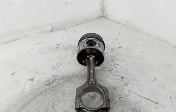 Honda FR-V Piston with connecting rod