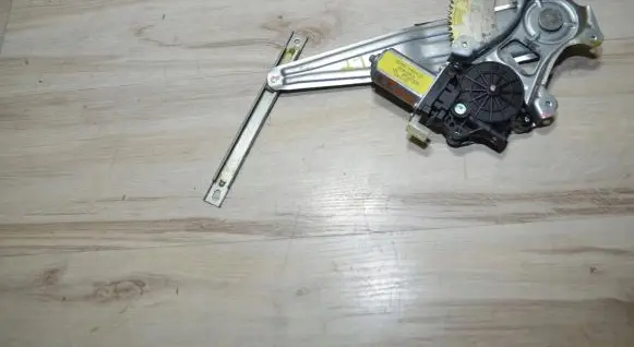 Nissan Note (E12) Rear door window regulator with motor 827301HB1A