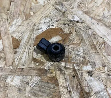 BMW 5 F10 F11 Detonation knock sensor 7598861