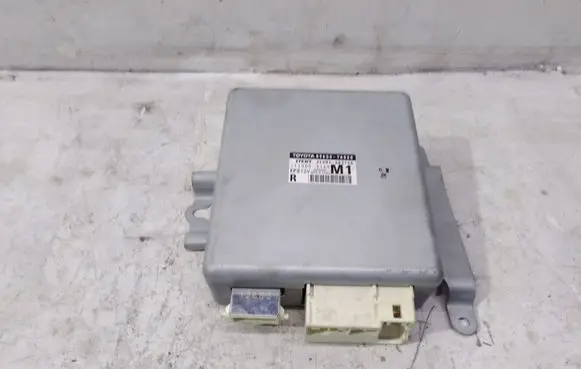 Lexus CT 200H Power steering control unit/module 8965076020