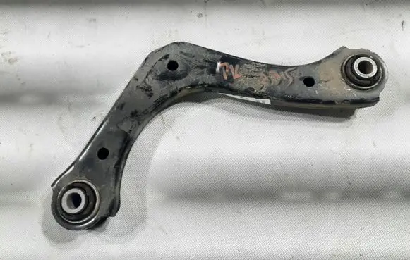Hyundai Kona I Rear control arm 55101F2BA0