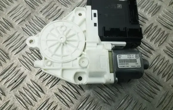 Volkswagen Sharan Front door window regulator motor 5N0959702G 3C0959792C