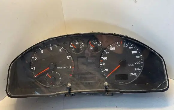 Audi A4 S4 B5 8D Speedometer (instrument cluster) 8D0919033C
