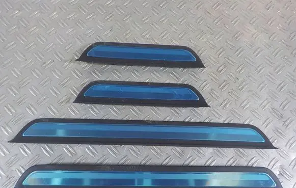Front sill (body part)
