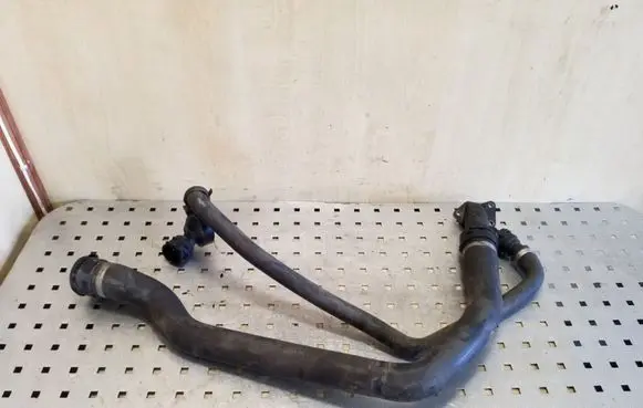 BMW X5 E70 Engine coolant pipe/hose