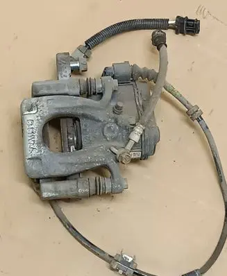 Nissan Leaf II (ZE1) Rear brake caliper 44010 5640232