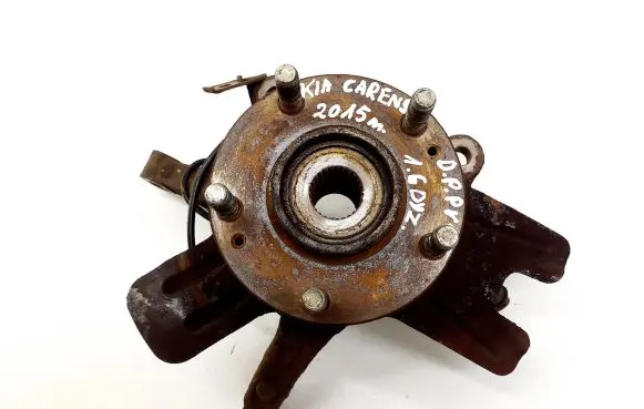 KIA Carens III Front wheel hub 95671A4301