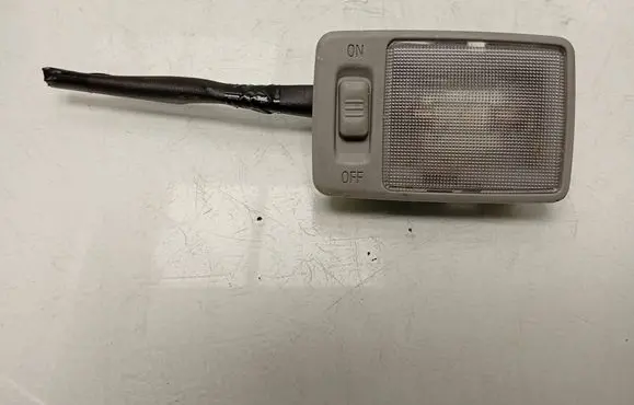 Toyota Auris E180 Front seat light
