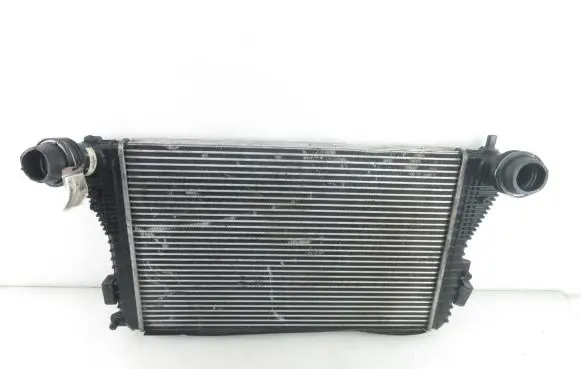 Volkswagen Touran I Intercooler radiator 1K0145803