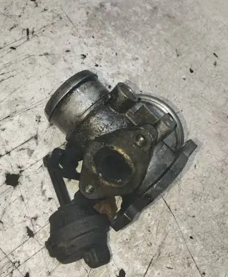 Volkswagen Bora EGR valve 038131501E