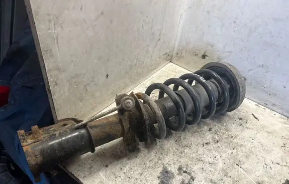 Renault Trafic II (X83) Front shock absorber with coil spring