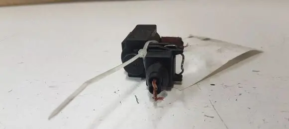 BMW 3 E90 E91 Turbo solenoid valve 7810831 70231800