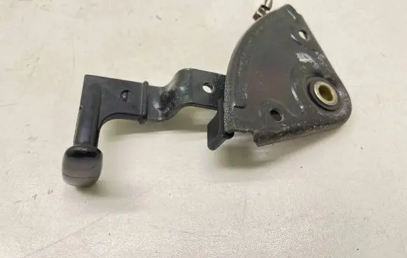 Audi 80 90 S2 B4 Engine bonnet (hood) release handle