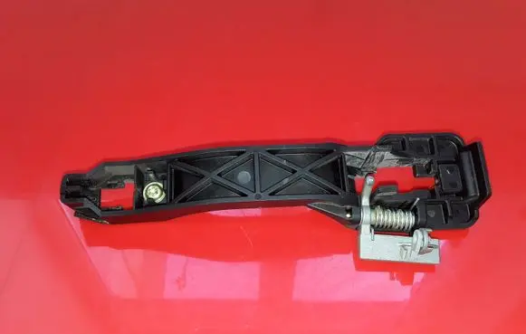 Chevrolet Captiva Front door exterior handle/bracket 