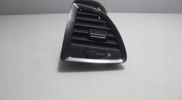 Opel Astra J Dashboard side air vent grill/cover trim