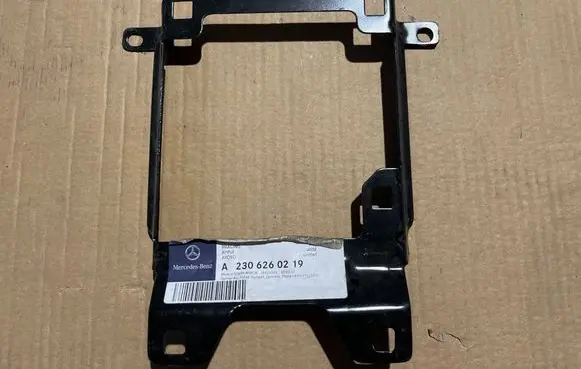Mercedes-Benz SL R230 Radiator support slam panel bracket A2306260219