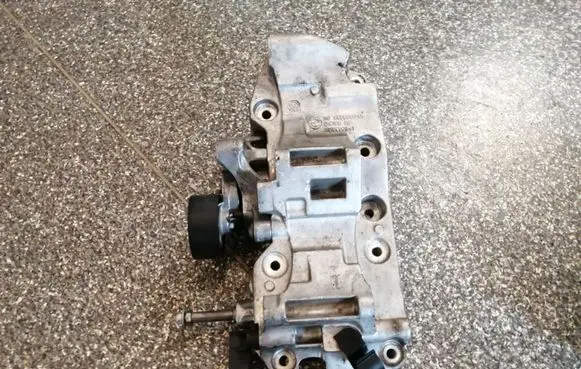 BMW 3 F30 F35 F31 Generator/alternator bracket 174786 8506863