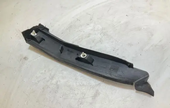 Audi A3 S3 8V Fender end trim 8V0821170