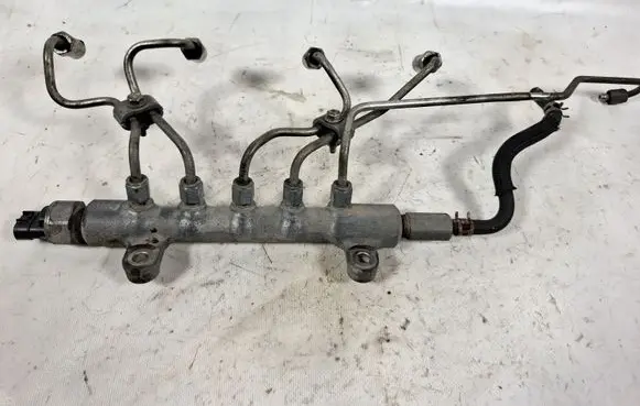 Toyota Corolla Verso AR10 Fuel main line pipe