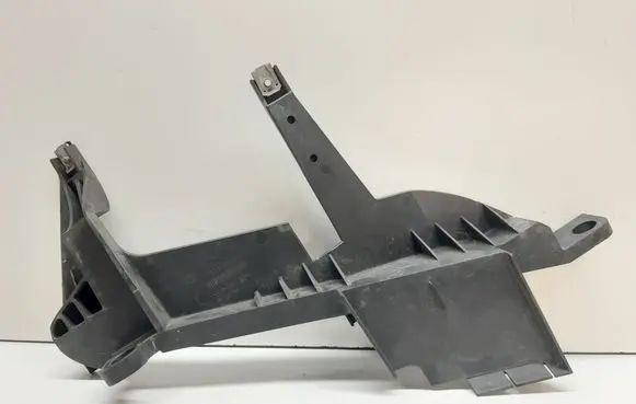 BMW X3 E83 Headlight/headlamp mounting bracket 1301073024