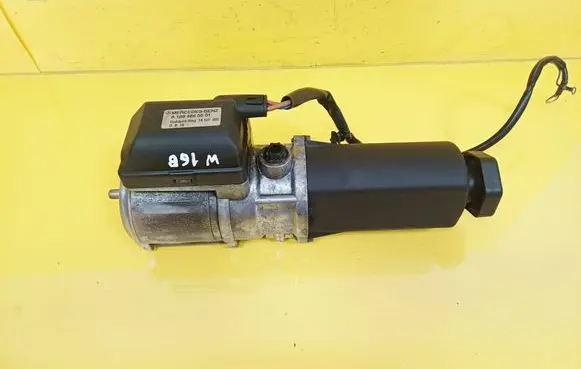 Mercedes-Benz A W168 Power steering pump A1684660501