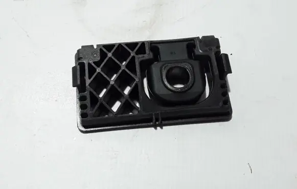 Volvo S60 Radiator mount bracket 31657439