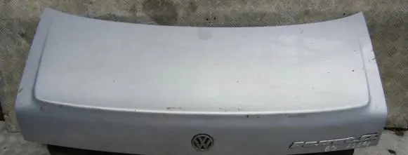 Volkswagen PASSAT B3 Tailgate/trunk/boot lid
