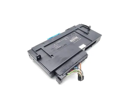 BMW 1 E81 E87 Comfort/convenience module 9187534 10681810 61.359187534-01