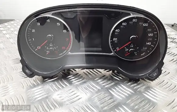 Audi A1 Speedometer (instrument cluster) 8XA920980