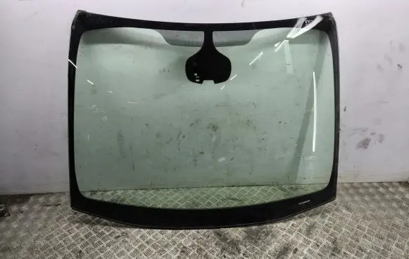 Opel Zafira C Front windscreen/windshield window 