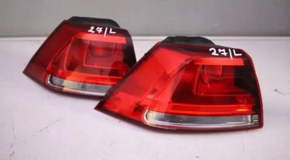 Volkswagen Golf VII Rear/tail lights Vykyecjufngdvg