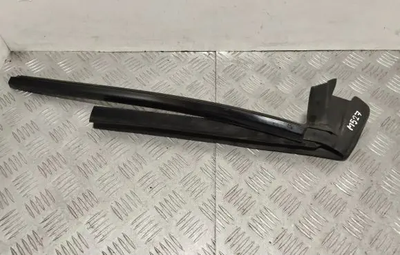 Aston Martin DB11 Rubber seal rear door KY53L2733A