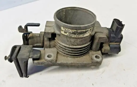 Ford Mondeo MK II Throttle body valve F63EA6 nr909