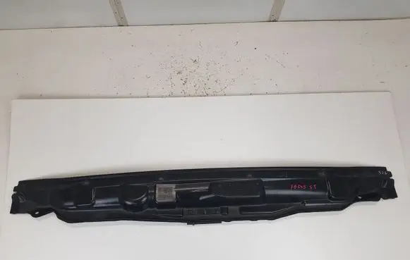 Ford Focus ST Wiper trim F1EBA01628CA