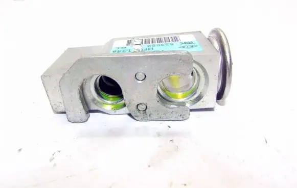 Opel Corsa D Air conditioning (A/C) expansion valve 523552