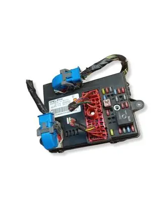Chevrolet HHR Fuse module 25906892 28121370