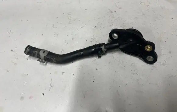 Audi A3 S3 8V Engine coolant pipe/hose 06K121132