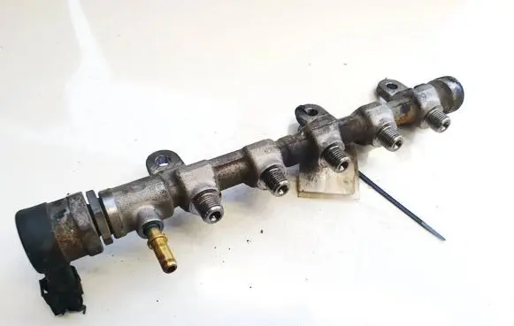 Renault Laguna III Fuel main line pipe 0445214250 945735l2