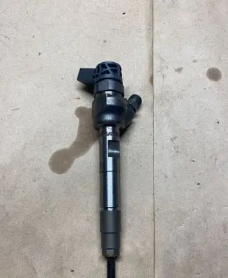 Fuel injector