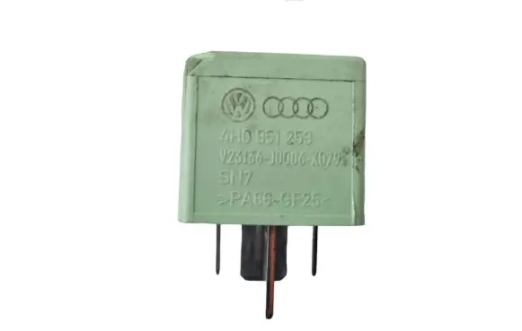 Volkswagen PASSAT B7 Other relay 4H0951253