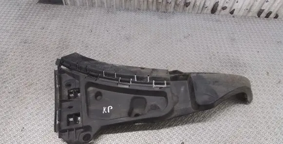 Volvo XC90 Front bumper mounting bracket 08620563