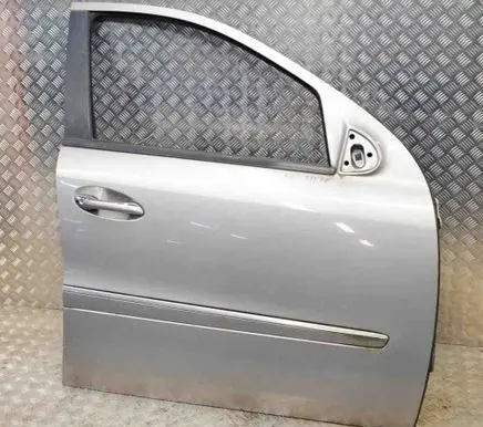 Mercedes-Benz ML W164 Front door A1647200205