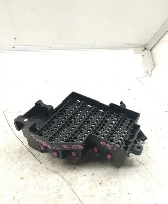 Volkswagen Touareg I Fuse box set 7L0941828A
