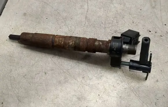 Fuel injector