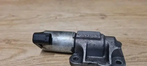 Volvo V70 Camshaft vanos timing valve 13031102133