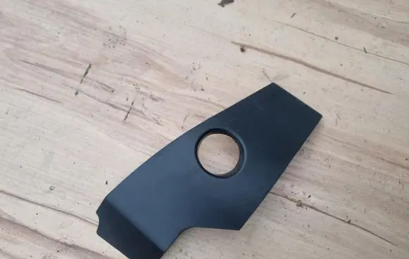 Nissan Qashqai J12 Rear/tail light trim molding 