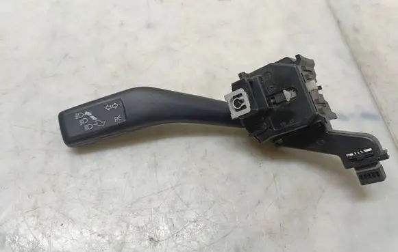 Volkswagen Golf V Indicator stalk 1K0953513E ANP80H012C 72E0529
